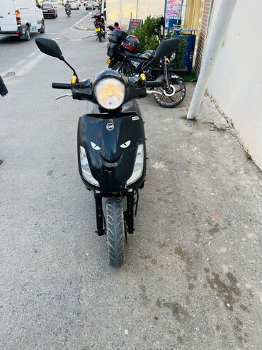 мерседес гигант 711: Tufan - SYM Fiddle 2 50 sm3, 2021 il, 16000 km