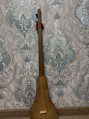 домбра комуз: Орук комуз Состояние средная ремонт требуется Рабочие дни звонить