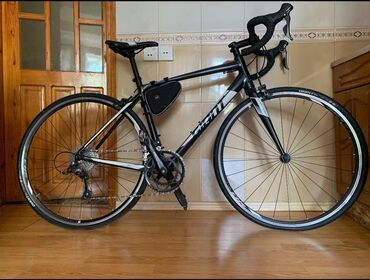купить велосипед урал: İşlənmiş Şose velosipedi Giant, 28", sürətlərin sayı: 18, Ünvandan götürmə