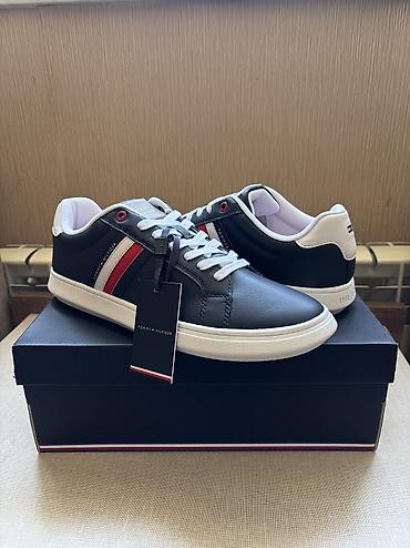 ugg bakü: 🇺🇸 Tommy Hilfiger original krasovka — yeni, ABŞ-dan gətirilib Satılır — 9