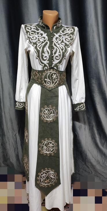 белый платья: Бальное платье, Длинная модель, XL (EU 42), 2XL (EU 44), В наличии
