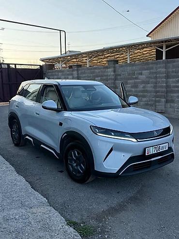 BYD Yuan Up: 2025 г., 0.1 - engine capacity л, Автомат, Электромобиль, Кроссовер — 1