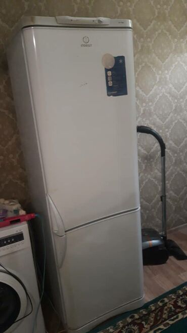 холодильного: Холодильник Indesit, Двухкамерный