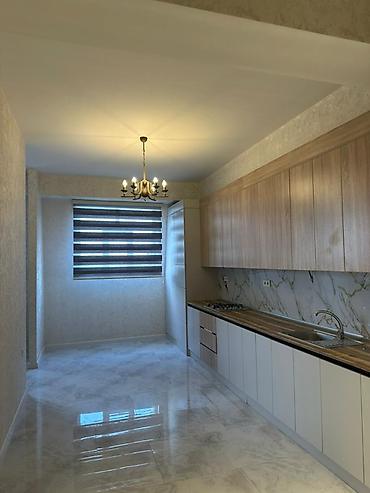 Duş kabinaları, arakəsmələr: Üstü qapalı kabina, Düzbucaqlı — 12
