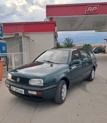 продам срочно машину: Volkswagen Golf: 1998 г., 1.8 л, Механика, Бензин, Универсал