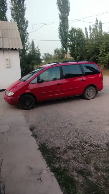 срочно срочно продам машину: Volkswagen Sharan: 1996 г., 2 л, Механика, Газ, Вэн/Минивэн
