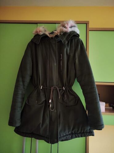 Winter jackets: M (EU 38)