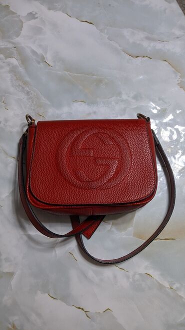 Сумки: Красная сумочка из эко кожи Gucci
цена окончательная