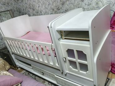 кастрюли из гранита: Для девочки и мальчика, Б/у, Кровать, С матрасом, С выдвижными ящиками