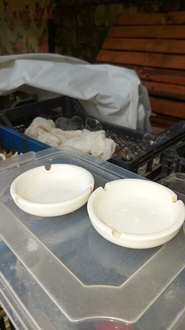 Digər dəstlər və servizlər: Duz qabı 20 ədəddən çox,külqabı 20 ədəddən çox,çərəz qabı 50 ədəddən — 7