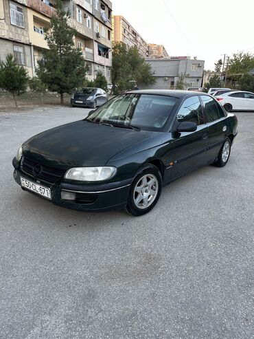 Opel: Opel Omega: 2 l | 1996 il 420000 km Sedan