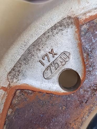 Диски: Литые Диски R 17 Комплект, отверстий - 5, Б/у at lalafo.kg — 15 Диски: Литые Диски R 17 Комплект, отверстий - 5, Б/у — 15