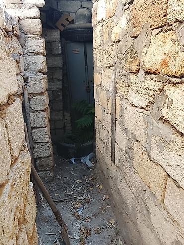 anbar satilir: Satılır: həyət daxili köməkçi tikili/anbar - Yerləşmə: dar küçəyə — 8