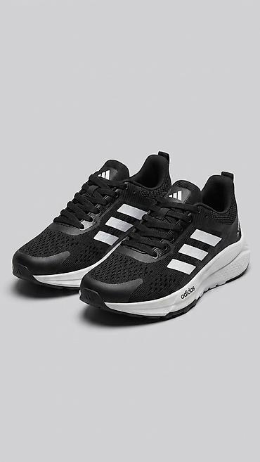 adidas kişi: Adidas qaçış ayaqqabısı – qara rəng, ağ 3 zolaq dizaynı — 1