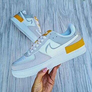 Patike: Nike air force patike

Novo
Brojevi 36 do 41


fb Moja Kupovina 1 — 11