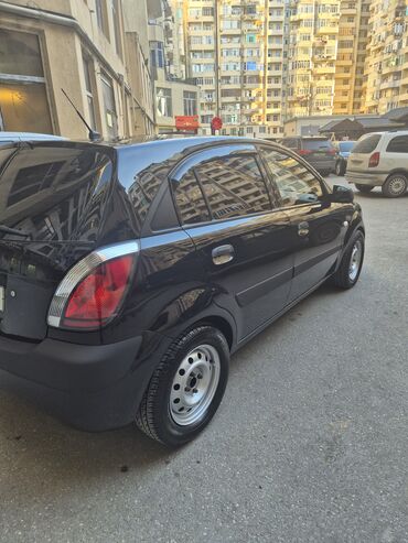 Kia: Kia Rio: 1.4 l | 2009 il Sedan — 20