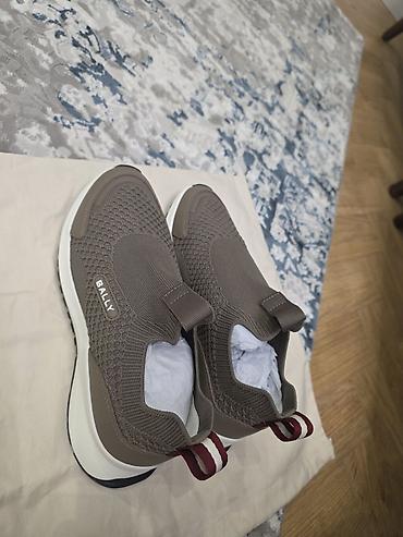 носки оригинал: Мужские кроссовки, 40, Bally, Новый, цвет - Серый, Платная доставка — 1