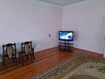 Günlük kirayə evlər: 250 kv. m, 5 otaqlı, İşıq, Su, Telefon -da lalafo.az — 5 Günlük kirayə evlər: 250 kv. m, 5 otaqlı, İşıq, Su, Telefon — 5