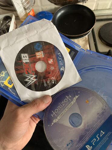 part time iş bakı: Playstation 4 fat 128 yaddaş ssd 2 oyun diski orjinaldır 1 ədəd pult
