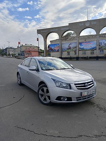 Chevrolet Cruze: 2009 г., 1.6 л, Автомат, Бензин, Седан