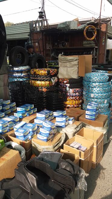 Мотозапчасти и аксессуары: Набор запчастей для малокубатурного мотоцикла/скутера: - Головка — 26