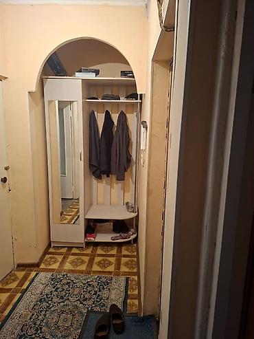 Недвижимость: Продается 2 х комнатная квартира. Планировка и особенности: - Уютная — 1