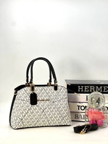 Torbe: Tasnice 
pk — 2