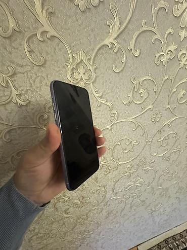 Apple iPhone: IPhone 11, Face ID — 11