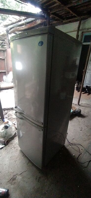 холодильник серый: Муздаткыч Samsung, Колдонулган, Эки эшиктүү, No frost, 55 * 160 * 60