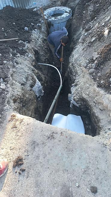 бассейн с водой: Сантехнические работы: монтаж и ремонт водопровода и канализации - — 4