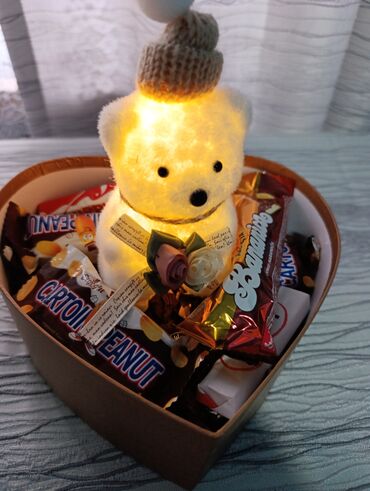 Konditorski proizvodi, slatkiši: Ručno izrađene slatke korpe/torte od čokoladica – idealne za — 34