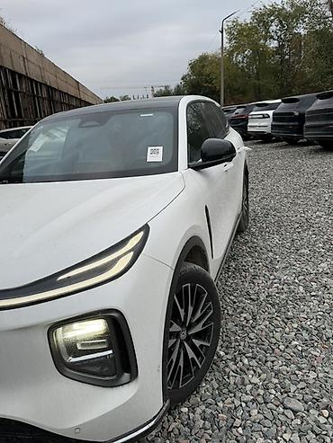 Changan: Changan : 2026 г., 1.5 л, Вариатор, Гибрид, Кроссовер — 2
