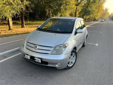 Toyota: Toyota ist: 2002 г., 1.3 л, Автомат, Бензин, Хэтчбэк