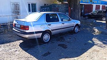 мотор фольсваген: Volkswagen Vento: 1993 г., 2 л, Кол менен иштөөчү, Бензин, Седан — 1