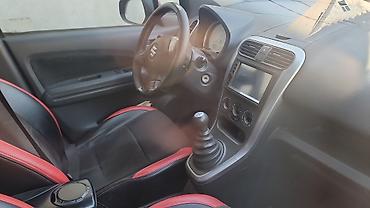 авто сузики: Suzuki Splash: 2009 г., 0.1 л, Механика, Бензин, Хэтчбэк — 1