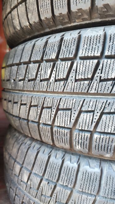 Шины: Шины 185 / 65 / R 15, Зима, Комплект, Легковые, Япония, Bridgestone