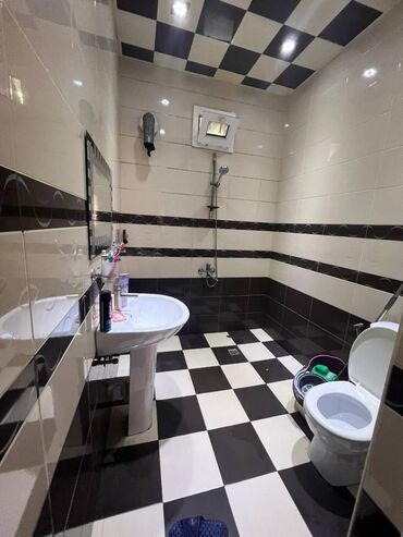 Həyət evləri və villaların satışı: Qaraçuxur qəs. 7 otaqlı, 145 kv. m, Yeni təmirli -da lalafo.az — 17 Həyət evləri və villaların satışı: Qaraçuxur qəs. 7 otaqlı, 145 kv. m, Yeni təmirli — 17