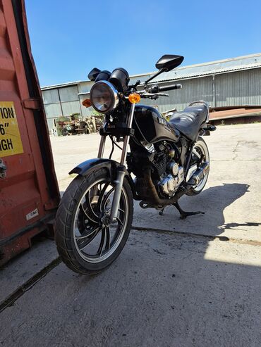 мотоциклы ямаха: Классический мотоцикл Yamaha, 250 куб. см, Бензин, Взрослый, Б/у