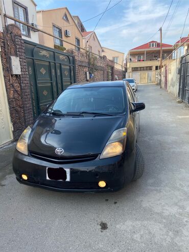 maşın şekilleri: Toyota Prius: 1.5 l | 2004 il Hetçbek