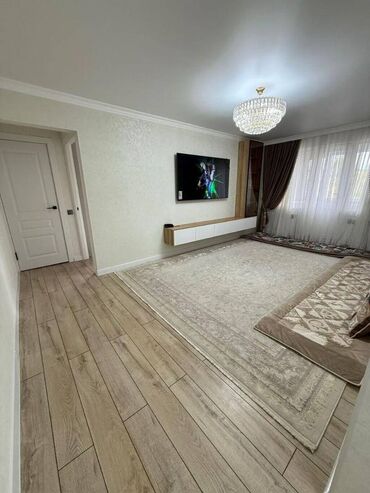 куплю квартиру 2х комнатную в мирорайонах: 2 бөлмө, 45 кв. м, 104-серия, 4 кабат, Евроремонт