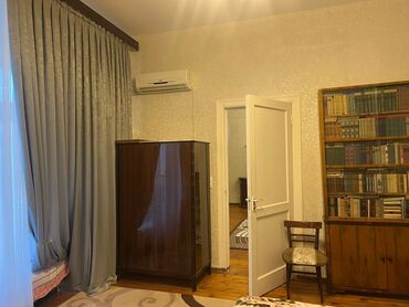 Uzunmüddətli kirayə mənzillər: Сдается квартира в районе Азнефть,напротив 6 школы. 3 /4 этаж3 — 7