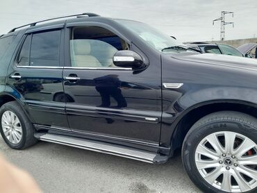 Mercedes-Benz: Mercedes-Benz ML-Class (W163) SUV - Kuzov: qara rəng, 5 qapı — 12