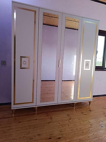 Yeni, 4 qapılı, Güzgülü, Qara, Açılan, Düz dolab lalafo.az -da Yeni, 4 qapılı, Güzgülü, Qara, Açılan, Düz dolab