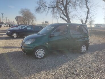 Toyota: Toyota Yaris Verso: 2001 г., 1.3 л, Механика, Бензин, Хэтчбэк — 15