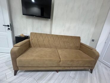 taxta satiwi: Divan