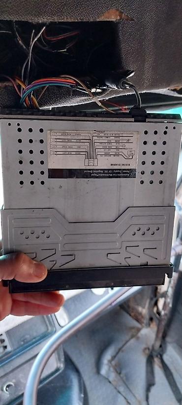 havalandırma fanları: Monitor, İşlənmiş, Başlıq arxası — 4