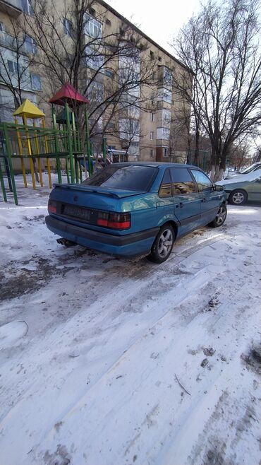 Volkswagen: Volkswagen Passat: 1992 г., 2 л, Механика, Бензин, Седан — 3