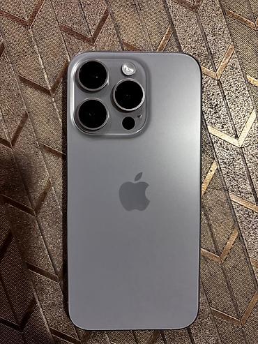 kamera saat: IPhone 15 Pro, Natural Titanium, Face ID — 1