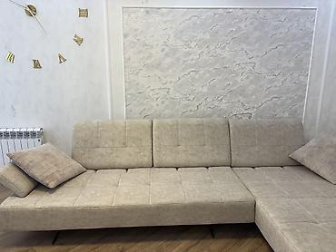 divan ustu: Bej rəngli L formalı yumşaq künc divan - Minimalist dizayn, neytral — 1