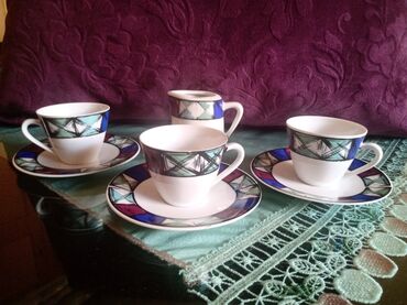 Kuhinjski setovi - Kraljevo: Soljice za kafu,nove,stari tanji porcelan. Komada 3 i posuda za